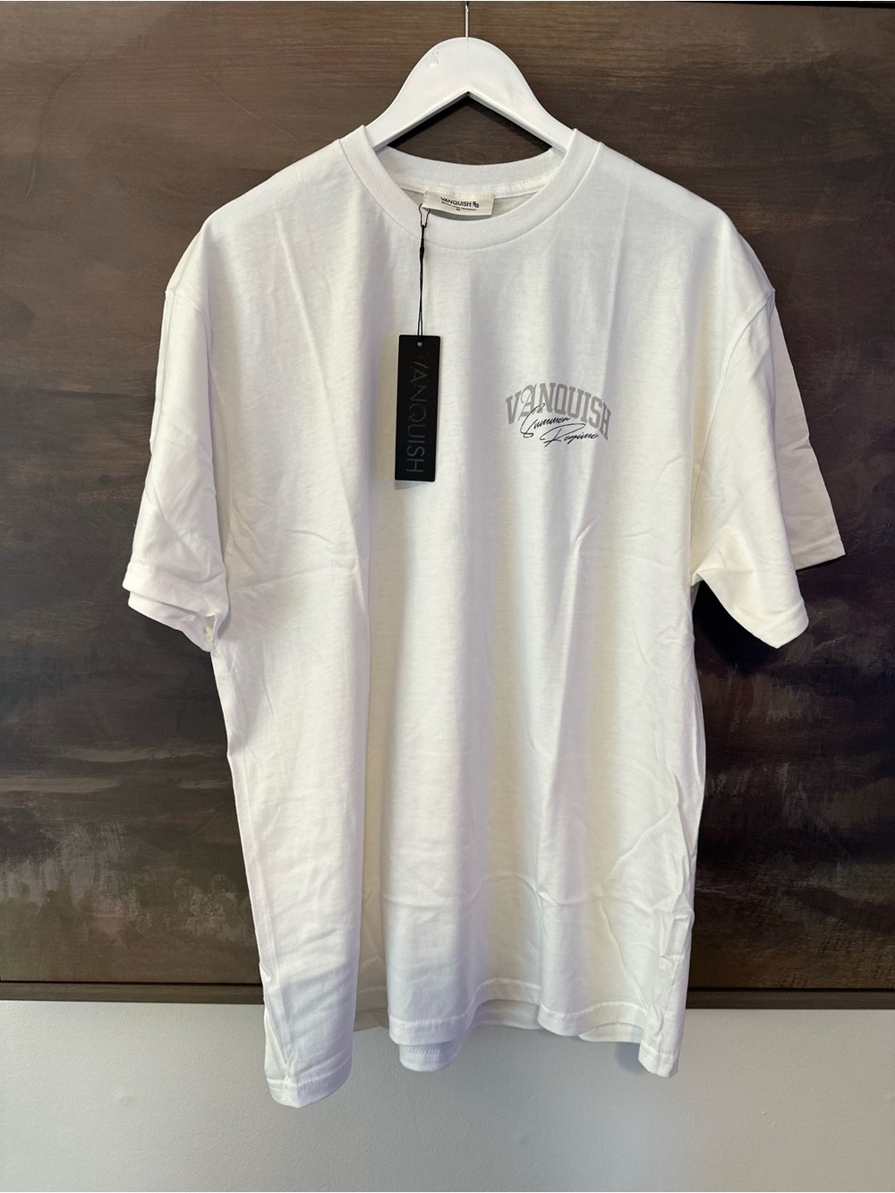 Vanquish Fitness Revolve Summer Regime White Oversized Tee Men’s Medium NWT
